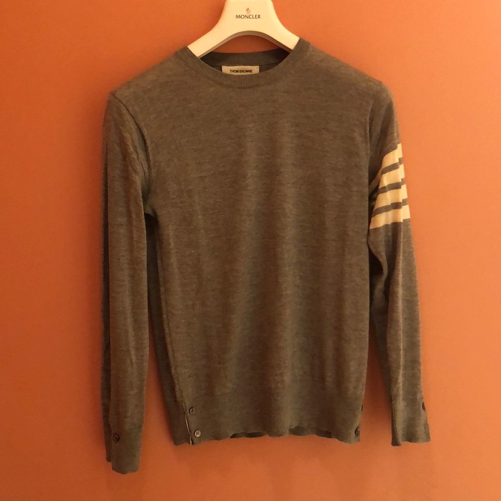 THOM BROWNE CLASSIC MERINO CREW KNIT - LIGHT GREY